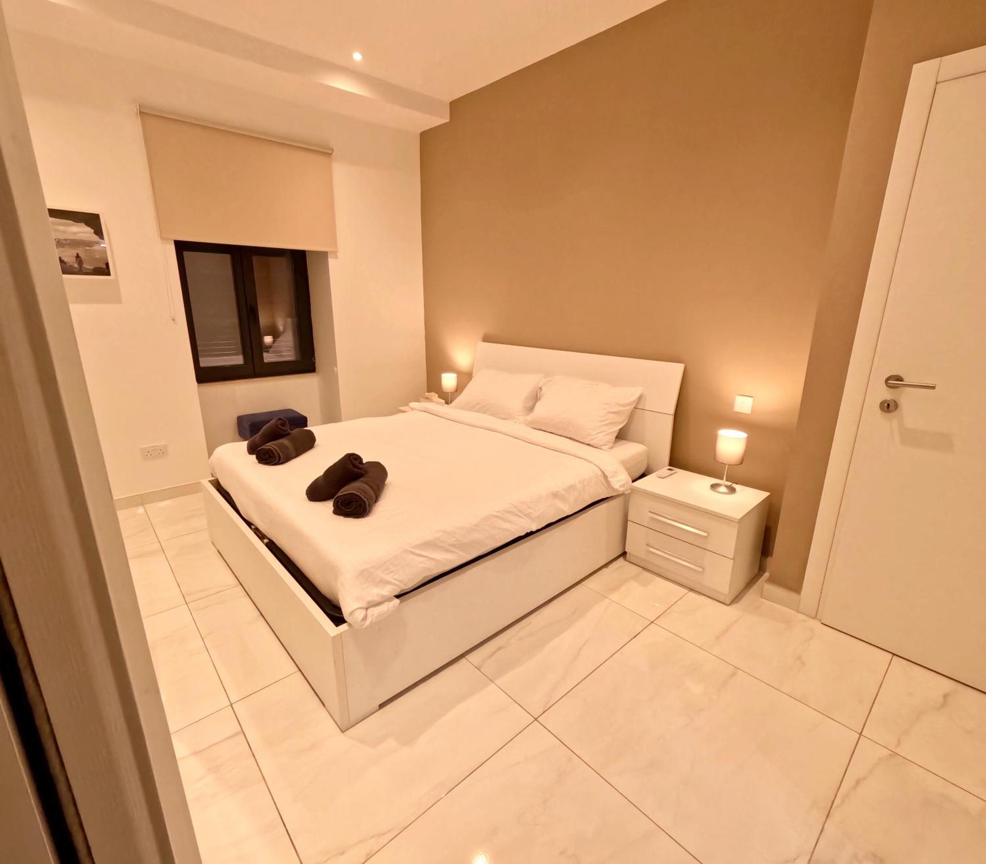 Modern Apartment In St Julian'S Malta, With Breathtaking Views Of Spinola Bay Saint Julian's Exterior photo