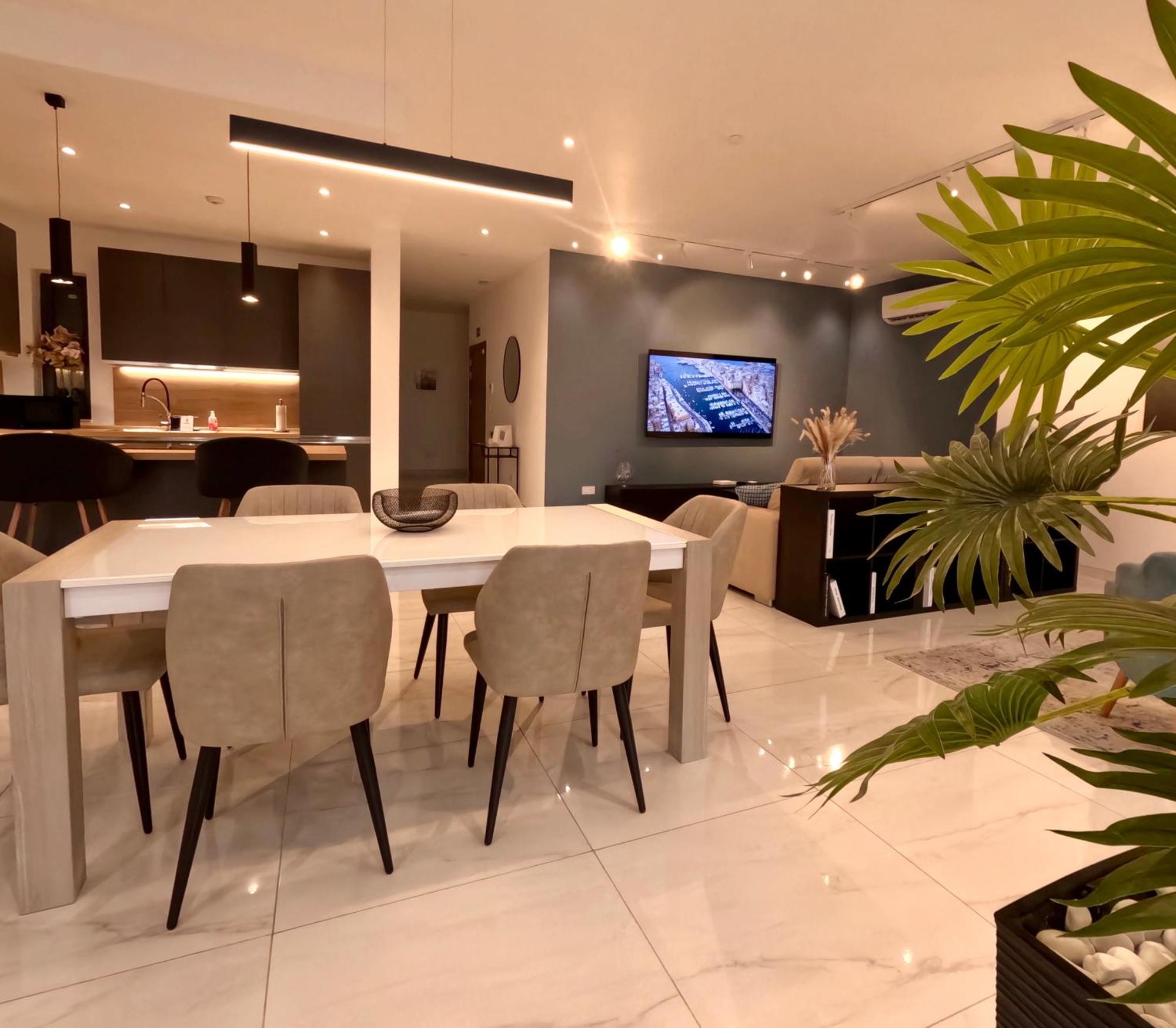 Modern Apartment In St Julian'S Malta, With Breathtaking Views Of Spinola Bay Saint Julian's Exterior photo